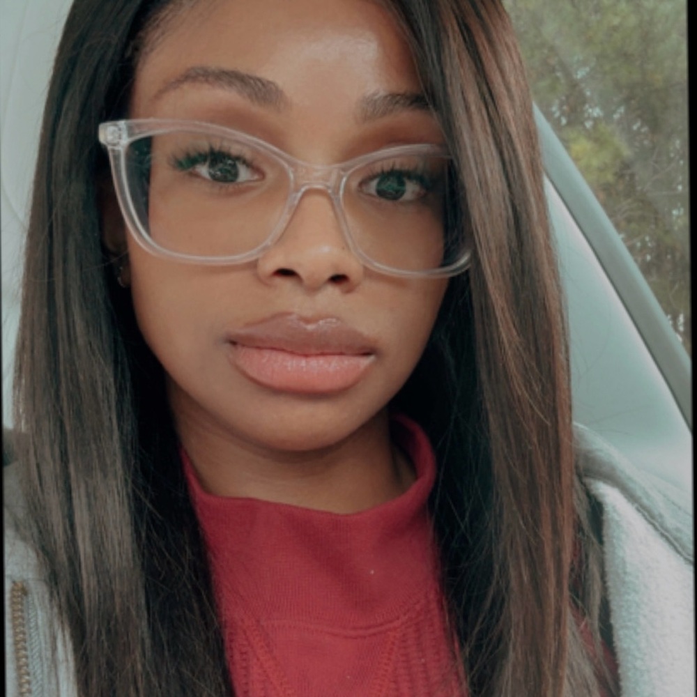 Meet your Posher, Imani